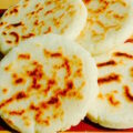 Receta de arepa baja en carbohidratos elaborada con harina de almendras