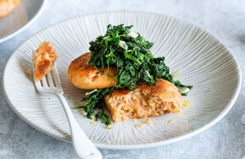 empanadas de salmón fresco y vegetales