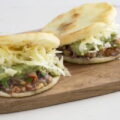 arepas con chicharron de cerdo